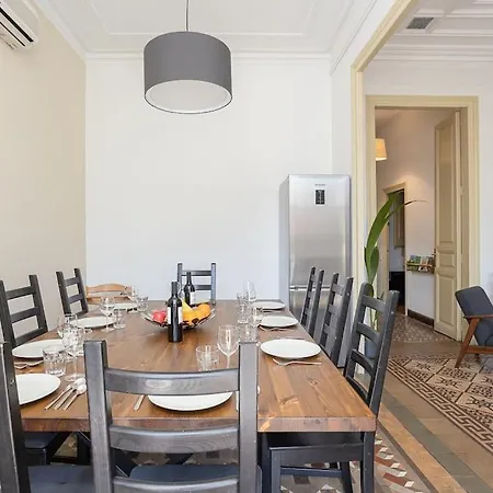 Canela Homes Consell 公寓
